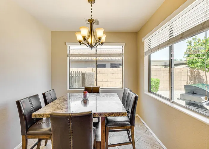 Near Parks & Golf Courses: Gilbert W/ Patio! *