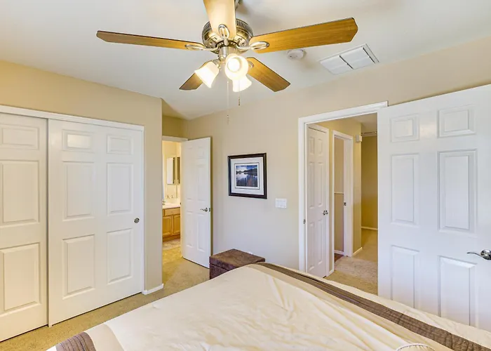 Holiday home Near Parks & Golf Courses: Gilbert W/ Patio! Queen Creek